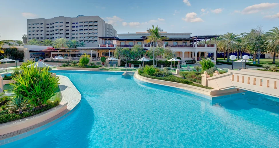 InterContinental Muscat piscine